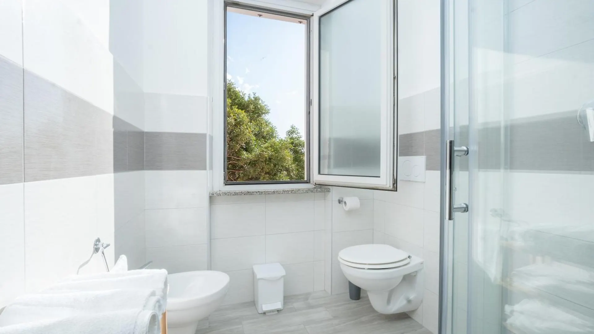Apartment Tramontana Vista Mare 300M Dalla Spiaggia Golfo Aranci Italy