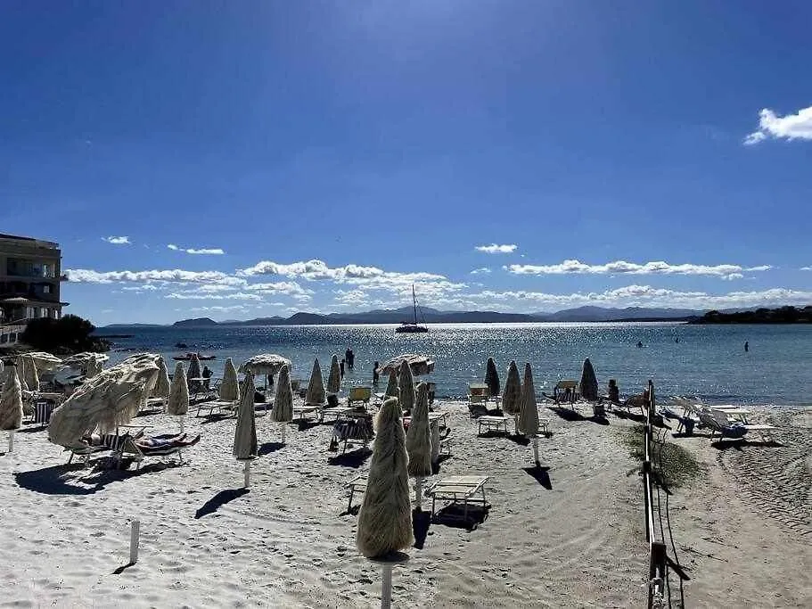 Apartment Tramontana Vista Mare 300M Dalla Spiaggia Golfo Aranci